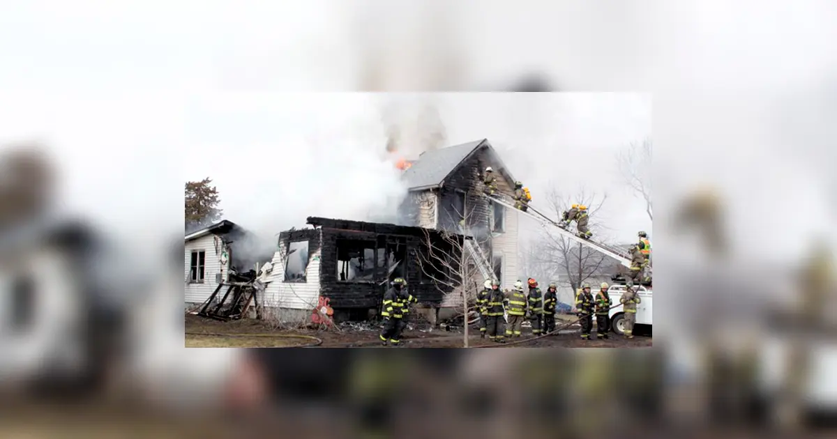 Madre heroica muere en incendio al salvar a su bebé
