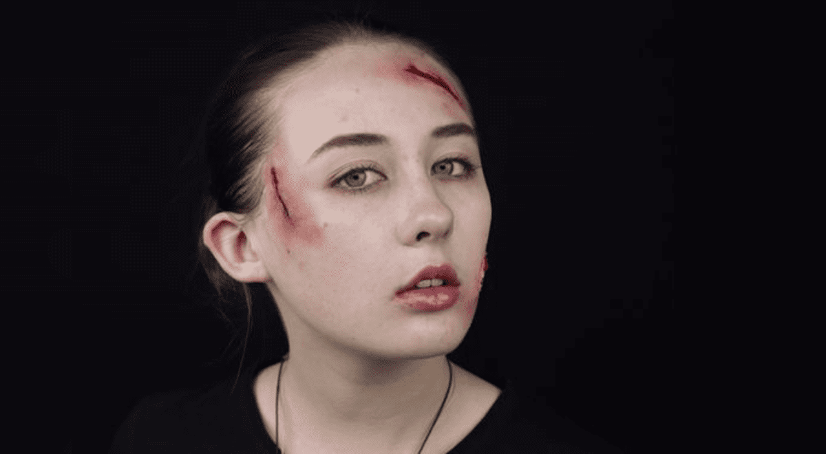 Cómo hacer una herida falsa con maquillaje para Halloween