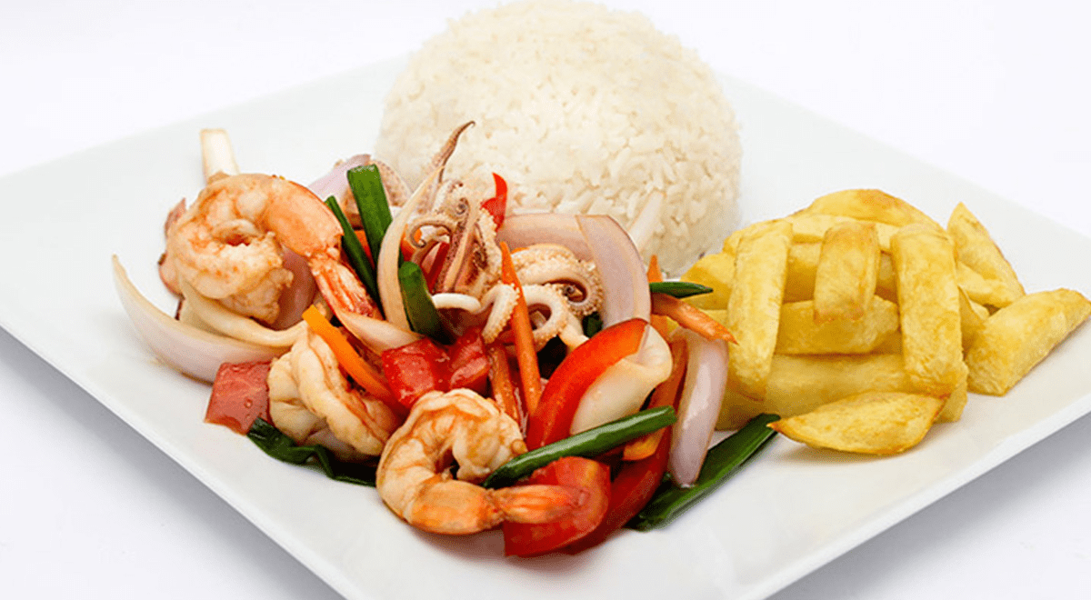 Saltado de mariscos: ¡Lo mejor de la comida marina! Prepáralo al toque,  este verano