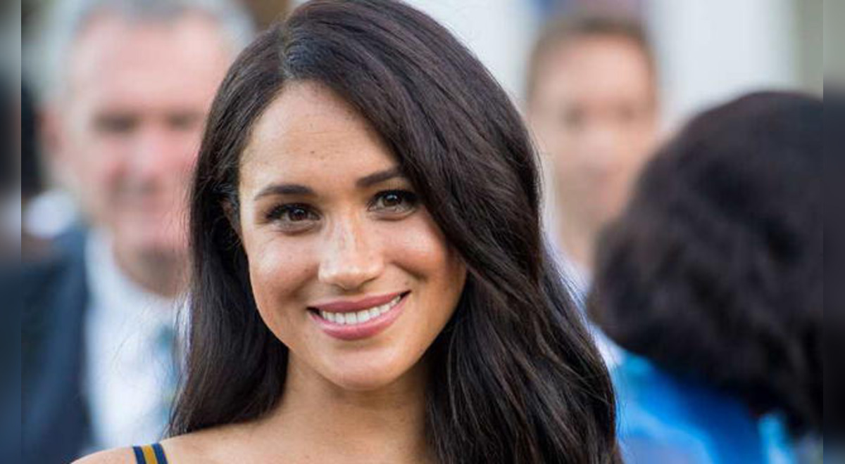 Meghan Markle shows off ‘baby bump’ with an eloquent floral Carolina Herrera dress