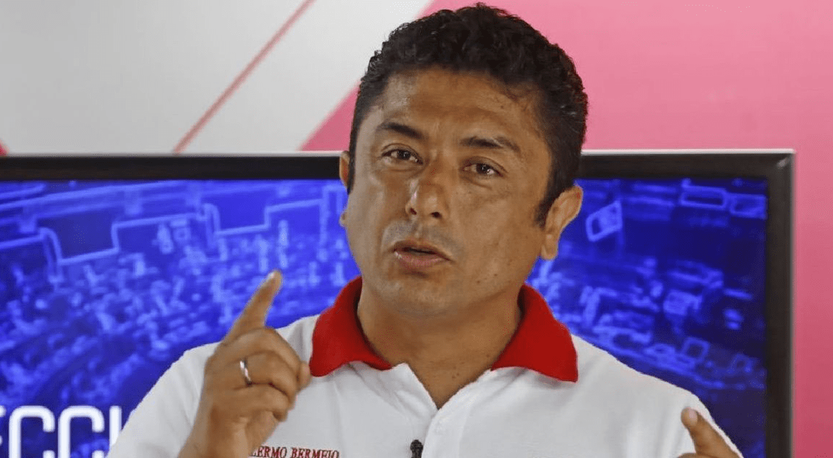 Guillermo Bermejo presenta denuncia contra Phillip Butters por declaraciones en Willax Guillermo Bermejo presenta denuncia contra Phillip Butters por declaraciones en Willax