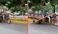 Peruano dejó en shock a todo TikTok tras reemplazar llanta de su vehículo por un palo de madera