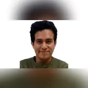 Foto del Autor Joven lleva girasoles a su novia en el Día de San Valentín, pero distracción le juega una mala pasada