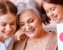 Las canciones que harán llorar a tu mamá: los temas más conmovedores para dedicar este Día de la Madre Las canciones que harán llorar a tu mamá: los temas más conmovedores para dedicar este Día de la Madre