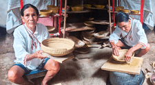 Día de la Madre: artesana de San Martín sacó adelante a sus 8 hijos gracias a gran habilidad ancestral