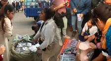 Pescadores venden productos caídos de contenedores asiáticos en mar peruano: “Está con agüita, pero no importa”