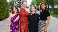 Sydney, Jacob y Zendaya encienden la red carpet con looks DESLUMBRANTES en presentación de la nueva temporada de ‘Euphoria’