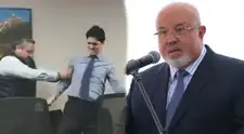 Alcalde de Surco, Carlos Bruce, protagoniza POLÉMICO INCIDENTE con su asesor: “Fue completamente voluntario”