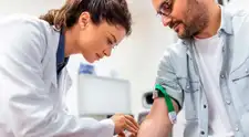 Chequeo preventivo: estos son los exámenes médicos recomendados según la edad