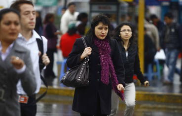 Polar vs fibra sintética: Ingeniera de la UNI revela qué abriga más en este CRUDO INVIERNO