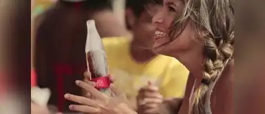 Coca-Cola presenta botella de hielo para su nueva promoción (video) Una botella de hielo para tu Coca-Cola (video)