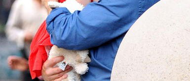 Tom Cruise y su hijita, Suri Día del Padre: Brad Pitt, Ricky Martin y Hugh Jackman son algunos de los famosos que celebrarán la fecha