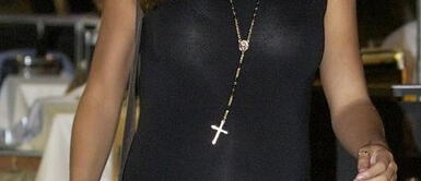 Sara Carbonero luce black look Sara Carbonero junto a Iker Casilla luce un black look