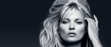 Cómo usar jeans y polos básicos como Kate Moss Cómo usar jeans y polos básicos como Kate Moss