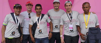 Día Mundial contra el Cáncer de Mama: Miles de familias corrieron en contra de este mal Día Mundial contra el Cáncer de Mama: Miles de familias corrieron en contra de este mal