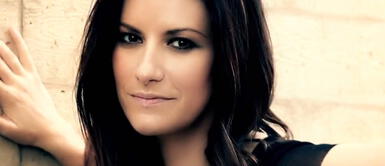 foto: google La cantante Laura Pausini cumple hoy 42 años sintiéndose de 24