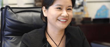 Ella formó su negocio sola y ahora encabeza la lista de mujeres más ricas que crearon su propio éxito Ella formó su negocio sola y ahora encabeza la lista de mujeres más ricas que crearon su propio éxito