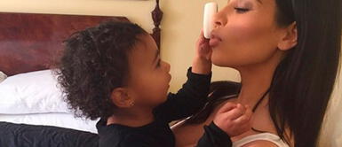 ¿Besitos en la boca? Pones en riesgo la salud de tus hijos con esta muestra de amor ¿Besitos en la boca? Pones en riesgo la salud de tus hijos con esta muestra de amor