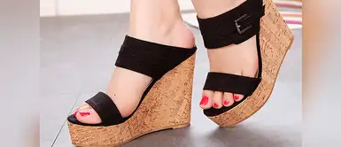 SANDALIAS CON PLATAFORMA: Las sandalias con plataforma son perfectas para esos días de calor en que no quieres ponerte los tradicionales tacones pero sí lucir con mucho estilo. SANDALIAS CON PLATAFORMA: Las sandalias con plataforma son perfectas para esos días de calor en que no quieres ponerte los tradicionales tacones pero sí lucir con mucho estilo.