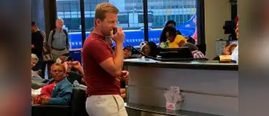 El vuelo de este hombre se retrasó y para no aburrirse organizó un karaoke y se volvió viral El vuelo de este hombre se retrasó y para no aburrirse organizó un karaoke y se volvió viral