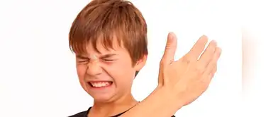 Hombre es enviado a prisión y deberá alejarse de su hijo tras darle una cachetada Hombre es enviado a prisión y deberá alejarse de su hijo tras darle una cachetada