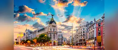 La agencia Nuevo Mundo Viajes ofrece vuelos a Madrid (ida y vuelta) a US$730. La agencia Nuevo Mundo Viajes ofrece vuelos a Madrid (ida y vuelta) a US$730.