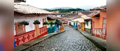 El picaresco pueblo de Antioquia te encantará. En su valle rico y fértil se cultivan manzanas y membrillos, con estos frutos se elaboran mermeladas o néctares. El picaresco pueblo de Antioquia te encantará. En su valle rico y fértil se cultivan manzanas y membrillos, con estos frutos se elaboran mermeladas o néctares.