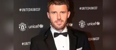 Michael Adrian Carrick es un futbolista británico. Tiene 36 años y mide 1.88 metros Michael Adrian Carrick es un futbolista británico. Tiene 36 años y mide 1.88 metros