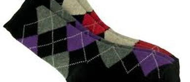 Medias es lo peor que podrías regalar. Quedarás como la persona más graciosa pero quien reciba este regalo jamás te perdonará. Medias es lo peor que podrías regalar. Quedarás como la persona más graciosa pero quien reciba este regalo jamás te perdonará.