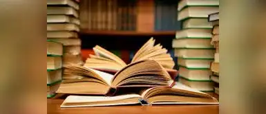 Saint no entiende lo que papi dice, Kanye West lo mira con ternura. Saint no entiende lo que papi dice, Kanye West lo mira con ternura.