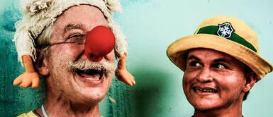 Patch Adams te resume la felicidad en 10 frases ¡Ama cada minuto! Patch Adams te resume la felicidad en 10 frases ¡Ama cada minuto!