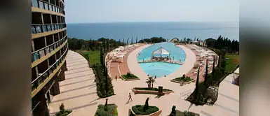 Tiene una hermosa vista y envidiables locaciones. Tiene una hermosa vista y envidiables locaciones.