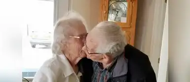 Pareja de ancianos lleva 73 años juntos y ahora son obligados a pasar navidad separados Pareja de ancianos lleva 73 años juntos y ahora son obligados a pasar navidad separados
