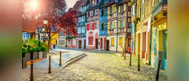 Rumanía es un sitio ideal para que sigas escribiendo lindas experiencias con la persona que tanto amas. Rumanía es un sitio ideal para que sigas escribiendo lindas experiencias con la persona que tanto amas.