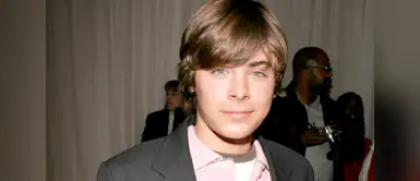 Zac en el 2004, juvenil y casual en la gala de los Family Television Awards. Zac en el 2004, juvenil y casual en la gala de los Family Television Awards.