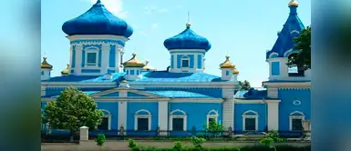 Moldavia se encuentra dentro de Europa, y si se visita es muy recomendable aprovechar y viajar a Transilvania. Moldavia se encuentra dentro de Europa, y si se visita es muy recomendable aprovechar y viajar a Transilvania.