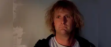 Jim Carrey cobró siete millones por dar vida a Lloyd, mientras que Jeff Daniels se tuvo que conformar con un cheque de 50.000 dólares en la pelicula ''Dos tontos muy tontos' en 1994 Jim Carrey cobró siete millones por dar vida a Lloyd, mientras que Jeff Daniels se tuvo que conformar con un cheque de 50.000 dólares en la pelicula ''Dos tontos muy tontos' en 1994