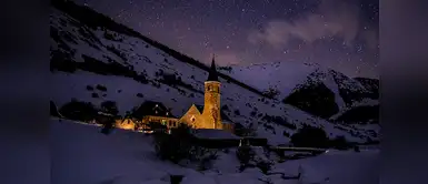 En el Moët Winter Lounge ubicado en el valle de Arán podrás disfrutar una gastronomía exquisita, champán y música en directo en un rincón de gran belleza. En el Moët Winter Lounge ubicado en el valle de Arán podrás disfrutar una gastronomía exquisita, champán y música en directo en un rincón de gran belleza.