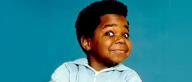Gary Coleman vio interrumpido su crecimiento debido a una enfermedad renal que lo dejó con 1.42 metros. Entre muchos conflictos legales, el histrión falleció a los 42 años en 2010. Gary Coleman vio interrumpido su crecimiento debido a una enfermedad renal que lo dejó con 1.42 metros. Entre muchos conflictos legales, el histrión falleció a los 42 años en 2010.
