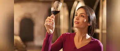 ¡Tienes qué intentarlo! Comer chocolate y tomar vino tinto sería el secreto de la juventud ¡Tienes qué intentarlo! Comer chocolate y tomar vino tinto sería el secreto de la juventud