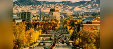 Vista del bulevar del Capitolio, al fondo, en el centro de Boise (Idaho) Vista del bulevar del Capitolio, al fondo, en el centro de Boise (Idaho)