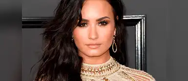 Demi Lovato recibió tratamiento para la bulimia y la anorexia en 2010. Ahora se ha convertido en portavoz de mujeres jóvenes con trastornos alimenticios. Demi Lovato recibió tratamiento para la bulimia y la anorexia en 2010. Ahora se ha convertido en portavoz de mujeres jóvenes con trastornos alimenticios.