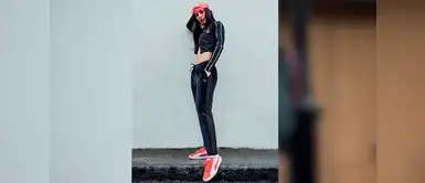 El rojo y brillante de las gorras estampadas con el rostro de Kitty serán los encargados de proteger tu cabello del terrible sol del verano. El rojo y brillante de las gorras estampadas con el rostro de Kitty serán los encargados de proteger tu cabello del terrible sol del verano.