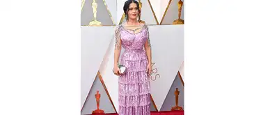 Salma Hayek fue punto de burlas, en las redes sociales la compararon con la mamá de Miguel de la película 'Coco' Salma Hayek fue punto de burlas, en las redes sociales la compararon con la mamá de Miguel de la película 'Coco'