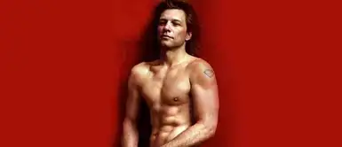 Luciendo su abdomen perfecto Luciendo su abdomen perfecto