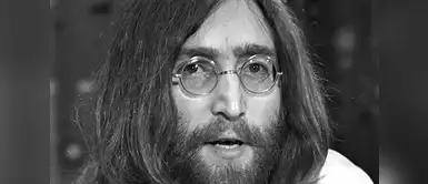 Desde la edad de 5 años, John Lennon fue criado por sus tíos maternos en Liverpool, Inglaterra, después de que su padre se fuera al ejército y su madre huyera con otro hombre. Desde la edad de 5 años, John Lennon fue criado por sus tíos maternos en Liverpool, Inglaterra, después de que su padre se fuera al ejército y su madre huyera con otro hombre.