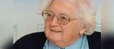 Esta abuelita nunca se rindió y logró obtener su doctorado a los 91 años. Mujer de 91 años obtuvo su doctorado tras 30 años de arduo trabajo