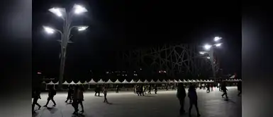 Estadio Nacional (Nido de Pájaro) durante la Hora del Planeta en Pekín, China. Estadio Nacional (Nido de Pájaro) durante la Hora del Planeta en Pekín, China.
