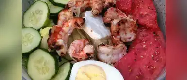 Una ensalada con camarones, es muy nutritivo. Es rico en proteínas, yodo, vitamina B12, B9, B3 y especialmente omega 3. Una ensalada con camarones, es muy nutritivo. Es rico en proteínas, yodo, vitamina B12, B9, B3 y especialmente omega 3.