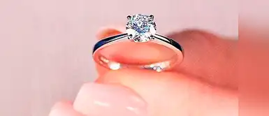 Capricornio: Redondo. Tú valoras más la calidad sobre la cantidad. Este corte nunca pasa de moda y tú amas tener algo que no sea efímero en tu dedo. Capricornio: Redondo. Tú valoras más la calidad sobre la cantidad. Este corte nunca pasa de moda y tú amas tener algo que no sea efímero en tu dedo.